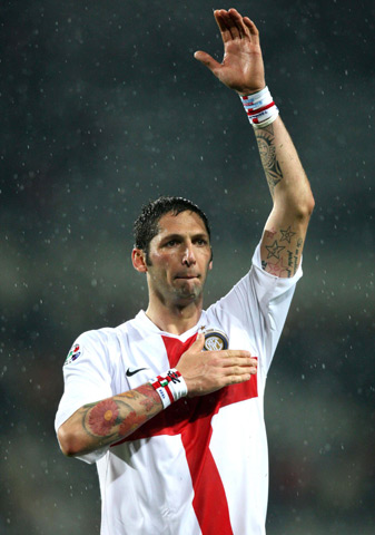 刘越：青训最大特点是示范；退役球员短板是不会经营市场（刘越：青训重在示范，退役球员短板在于市场运营）