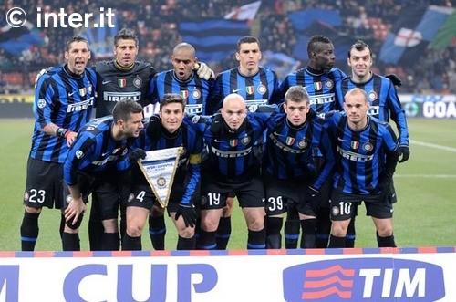 萨拉赫骂街利物浦，曼联传奇鲁尼表示，他和穆帅的处理方式更好