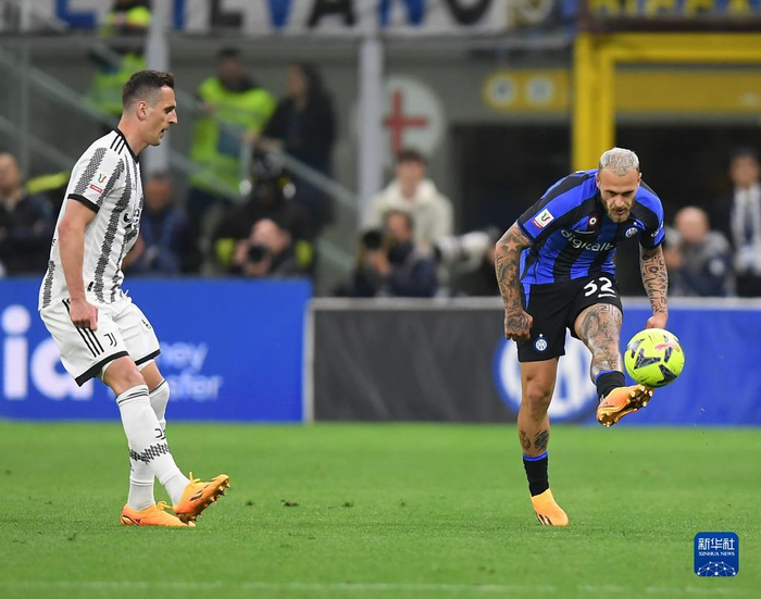 贝尔：我和C罗关系融洽，媒体报道我沉迷高尔夫球是无稽之谈（贝尔澄清：与C罗关系良好，所谓沉迷高尔夫纯属不实传闻）