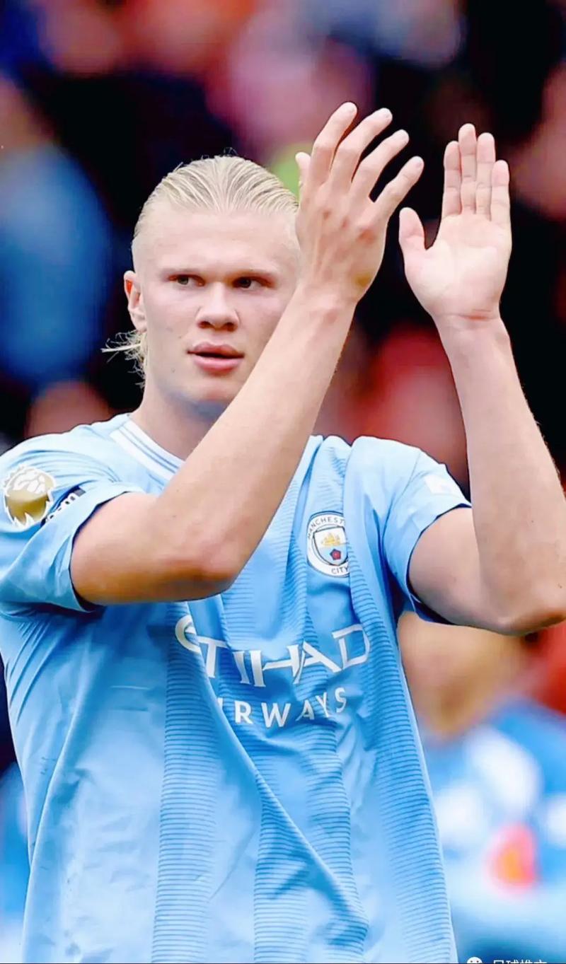 出战4场完成3场零封+两度扑点，迈尼昂当选米兰11月最佳球员（四战三零封、两次扑点，迈尼昂荣膺米兰11月最佳球员）