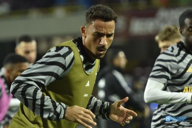 深圳新鹏城公告：向香港大埔火灾事故罹难者致以最深切的哀悼