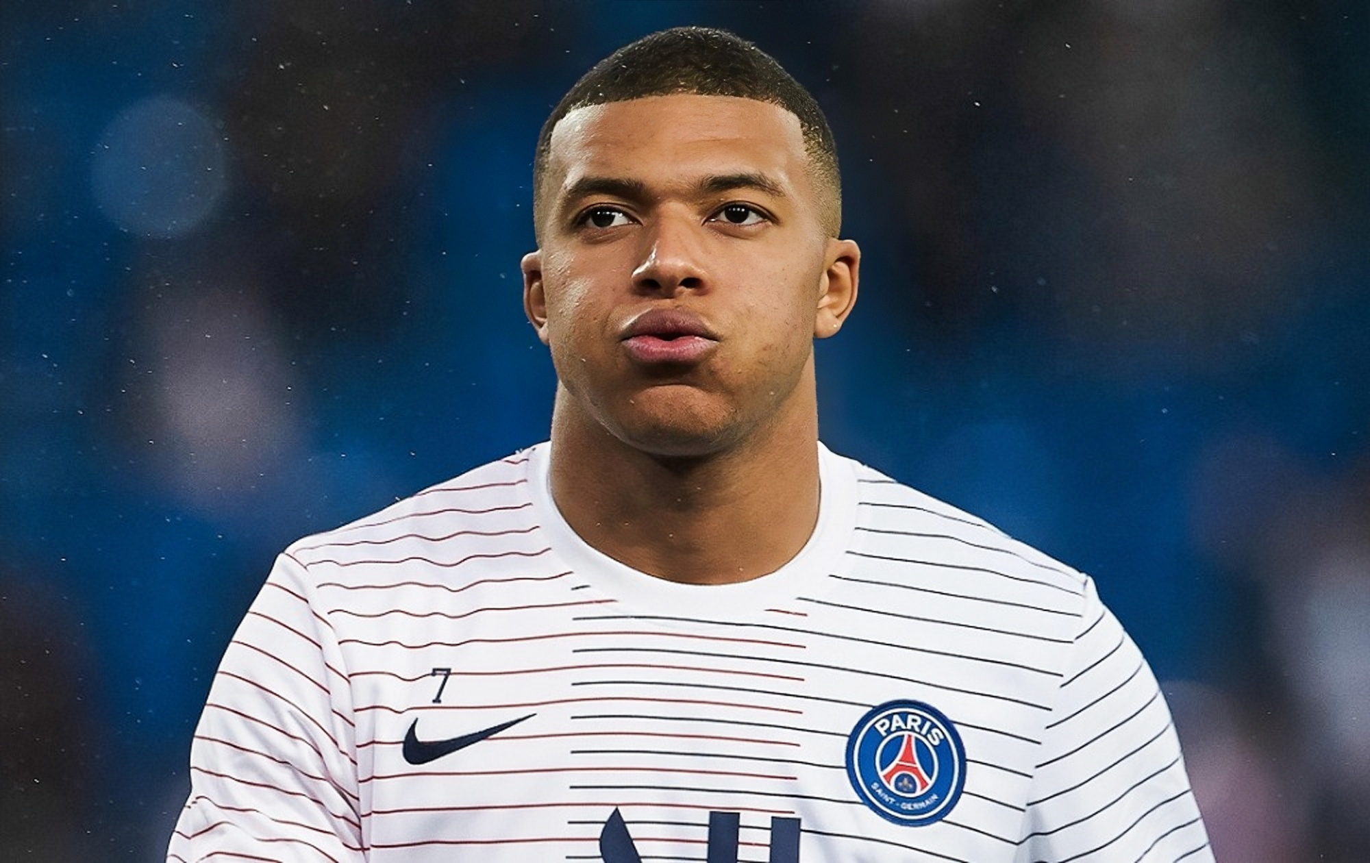 足坛一夜动态：AC米兰大逆转登顶意甲第1，B费创纪录曼联复仇狼队