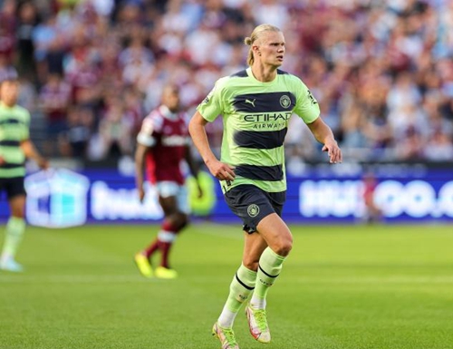 世体：戴上面具的加西亚像个超级英雄，他是弗里克的王牌球员